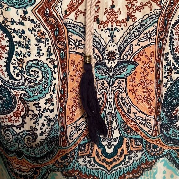 ❄️ DR 2 Sleeveless Top Size M- NWOT - Picture 3 of 6